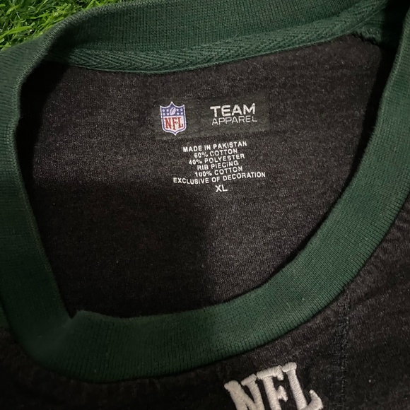 New York Jets Long Sleeve Pull Over - Picture 3 of 3